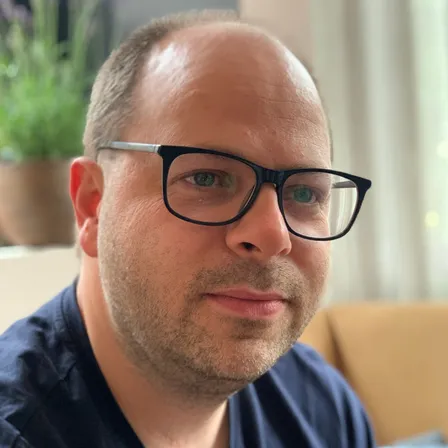 Nils M. Petersohn, Geschäftsführer von Alan Turing Solar